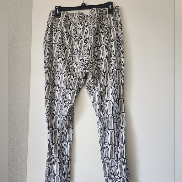Kate quinn black and white rainbow mama pants - Picture 5 of 5